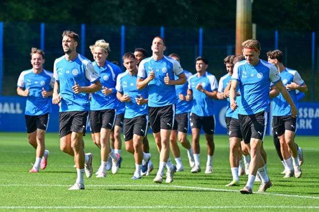 Football, 2nd Bundesliga, Holstein Kiel, training