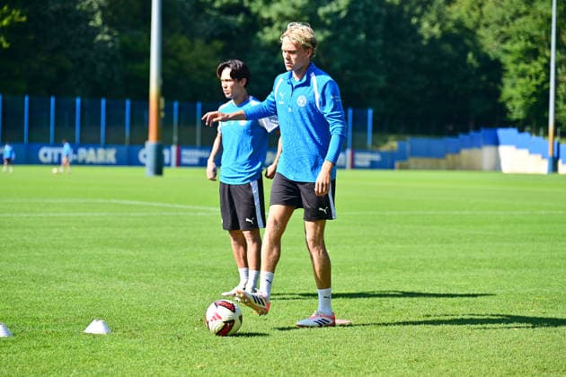 26.08.2026, Fußball, Herren, 2.BL, Saison 2026 2027, Training Holstein Kiel Neuzugang Noah Madsen Kiel, Projensdorf Projensdorf, Trainigsplatz Schleswig-Holstein Deutschland *** August 26, 2026, Soccer, Men s, 2nd Division, 2026–2027 Season, Training: Holstein Kiel s new signing Noah Madsen in Kiel, Projensdorf, Projensdorf, Training Ground, Schleswig-Holstein, Germany