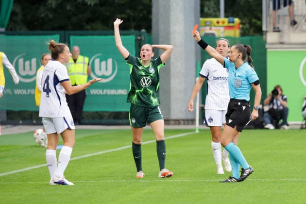 August 26, 2026, xgrfx, Soccer UEFA WCL Qualifying Round 3, VfL Wolfsburg vs. Inter Milan – Red Card, Chiara Robustellini, Inter Milan vs. Wolfsburg