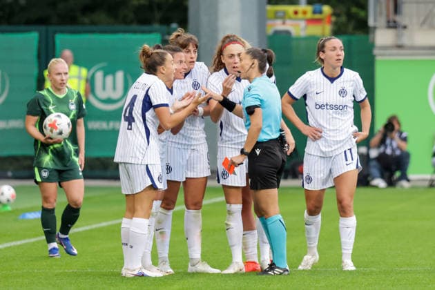 August 26, 2026, xgrfx, Soccer UEFA WCL Qualifying Round 3, VfL Wolfsburg vs. Inter Milan—Red Card, Chiara Robustellini, Inter Milan vs. Wolfsburg