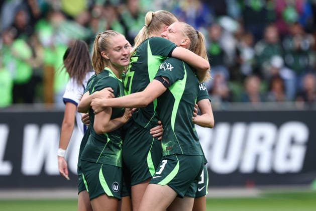 VfL Wolfsburg players celebrating a goal, cheering, jubilant, optimistic, game scene, highlight, joy over the 2-0 goal, August 26, 2026, Wolfsburg, Germany, soccer, UEFA Women’s Champions League, VfL Wolfsburg vs. Inter Milan xobx