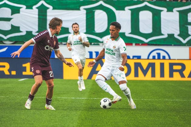Soccer Austria UEFA Conference League 2026–2027 Playoffs Second Leg, August 26, 2026 SK Rapid Vienna (Austria) vs. Heart of Midlothian FC (Hearts) (Scotland) Weststadion, Vienna, Austria Petter Dahl SK Rapid Vienna with Jordi Altena Heart of Midlothian FC Copyright: xLukasxBierederx