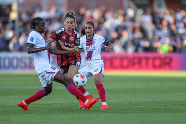 GER, Frankfurt, Eintracht Frankfurt vs. Paris Saint-Germain, UEFA Women s Champions League, Soccer, UEFA, 2026–2027 Season, Stadion am Brentanobad, 3rd Qualifying Round, First Leg (pictured, from left): Merveille Kanjinga, Paris Saint-Germain Women’s Team 19, Ereleta Memeti, Eintracht Frankfurt Women’s Team 7, Sakina Karchaoui, Paris Saint-Germain Women’s Team, age 7. DFB and DFL regulations prohibit any use of photographs as image sequences and or quasi-video. August 26, 2026 Copyright: HMBxMedia HendrikxHamelau