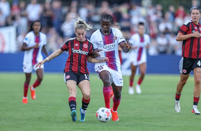 GER, Frankfurt, Eintracht Frankfurt vs. Paris Saint-Germain, UEFA Women s Champions League, Soccer, UEFA, 2026–2027 Season, Stadion am Brentanobad, 3rd Qualifying Round, First Leg (Pictured, from left: Nina Lührsen, Eintracht Frankfurt Women s Team No. 11), Merveille Kanjinga, Paris Saint-Germain Women’s U-19. DFB and DFL regulations prohibit any use of photographs as image sequences and or quasi-video. August 26, 2026 Copyright: HMBxMedia HendrikxHamelau
