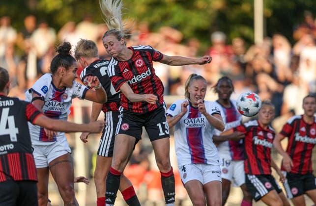 GER, Frankfurt, Eintracht Frankfurt vs. Paris Saint-Germain, UEFA Women s Champions League, Soccer, UEFA, 2026–2027 Season, Stadion am Brentanobad, 3rd Qualifying Round, First leg photo: Isabela (Paris Saint-Germain Women, 12), Amanda Ilestedt (Eintracht Frankfurt Women, 13). DFB and DFL regulations prohibit any use of photographs as image sequences and or quasi-video. August 26, 2026 Copyright: HMBxMedia HendrikxHamelau