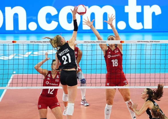 Turkiye v Germany - CEV EuroVolley 2026 ISTANBUL, TURKIYE - AUGUST 26: Zehra Gunes (18) of Turkiye in action against Camilla Weitzel (21) of Germany during the CEV EuroVolley 2026 Women Group A match between Turkiye and Germany at Sinan Erdem Sports Hall, on August 26, 2026, in Istanbul, Turkiye. Esra Bilgin Anadolu Istanbul Turkey. Editorial use only. Please get in touch for any other usage.  Copyright: x2026xAnadoluxEsraxBilginx