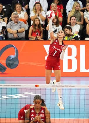 Turkiye v Germany - CEV EuroVolley 2026 ISTANBUL, TURKIYE - AUGUST 26: Hande Baladin (7) of Turkiye in action during the CEV EuroVolley 2026 Women Group A match between Turkiye and Germany at Sinan Erdem Sports Hall, on August 26, 2026, in Istanbul, Turkiye. Esra Bilgin Anadolu Istanbul Turkey. Editorial use only. Please get in touch for any other usage.  Copyright: x2026xAnadoluxEsraxBilginx