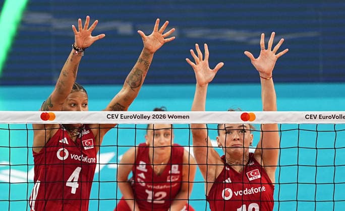 Turkiye v Germany - CEV EuroVolley 2026 ISTANBUL, TURKIYE - AUGUST 26: Melissa Teresa Vargas (4), and Zehra Gunes (R) of Turkiye in action during the CEV EuroVolley 2026 Women Group A match between Turkiye and Germany at Sinan Erdem Sports Hall, on August 26, 2026, in Istanbul, Turkiye. Esra Bilgin Anadolu Istanbul Turkey. Editorial use only. Please get in touch for any other usage.  Copyright: x2026xAnadoluxEsraxBilginx