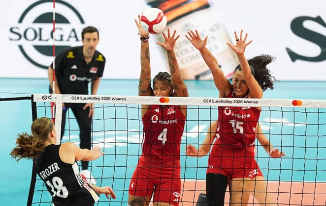 Turkiye v Germany - CEV EuroVolley 2026 ISTANBUL, TURKIYE - AUGUST 26: Melissa Teresa Vargas (4) of Turkiye in action against Leana Grozer (18) of Germany during the CEV EuroVolley 2026 Women Group A match between Turkiye and Germany at Sinan Erdem Sports Hall, on August 26, 2026, in Istanbul, Turkiye. Esra Bilgin Anadolu Istanbul Turkey. Editorial use only. Please get in touch for any other usage.  Copyright: x2026xAnadoluxEsraxBilginx