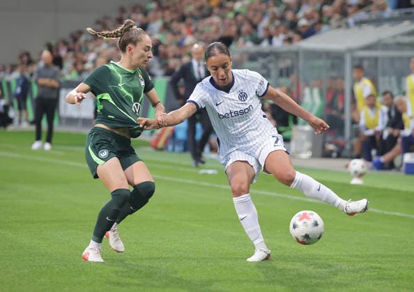 Sophia Kleinherne (VfL Wolfsburg) faces off against Haley Bugeja (Inter Milan) — Women s Soccer, 2026–2027 Season, Women s Champions League Qualifying, Round 3, VfL Wolfsburg vs. Inter Milan, 2–0