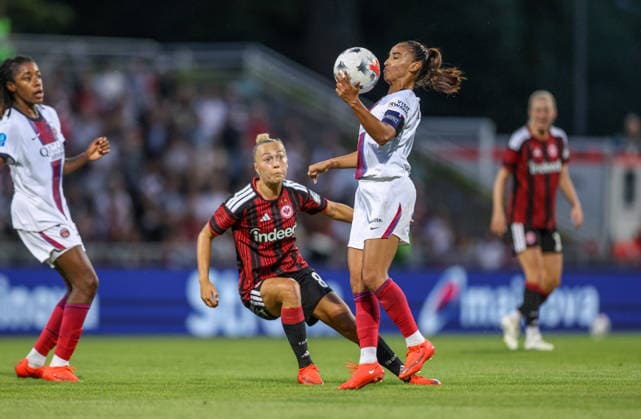 GER, Frankfurt, Eintracht Frankfurt vs. Paris Saint-Germain, UEFA Women s Champions League, Soccer, UEFA, 2026–2027 Season, Stadion am Brentanobad, 3rd Qualifying Round, First leg pictured, from left: Hanna Bennison (Eintracht Frankfurt Women, 8) and Sakina Karchaoui (Paris Saint-Germain Women, 7). DFB and DFL regulations prohibit any use of photographs as image sequences and or quasi-video. August 26, 2026 Copyright: HMBxMedia HendrikxHamelau