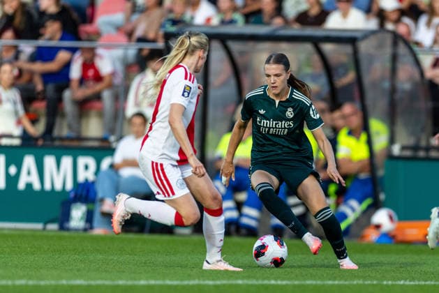 UEFA Women s Champions League: Ajax Vrouwen v Real Madrid Women AMSTERDAM, NETHERLANDS - AUGUST 26: Lotte Keukelaar of Real Madrid and Nadine Noordam of Ajax during the UEFA Women s Champions League match between Ajax Vrouwen and Real Madrid Women at Sportpark De Toekomst on August 26, 2026 in Amsterdam, Netherlands. Amsterdam Sportpark De Toekomst Netherlands Content not available for redistribution in The Netherlands directly or indirectly through any third parties. Copyright: xMarcelxvanxPlateringenx