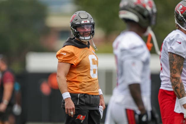 JACKSONVILLE, FL - AUGUST 26: Baker Mayfield 6 of the Tampa Bay Buccaneers works on a drill during the Jacksonville Jaguars joint practice with the Tampa Bay Buccaneers on August 26, 2026 at the Miller Electric Center in Jacksonville, Fl. (Photo by David Rosenblum Icon Sportswire) NFL, American Football Herren, USA AUG 26 Jaguars Training Camp EDITORIAL USE ONLY Icon260826251340