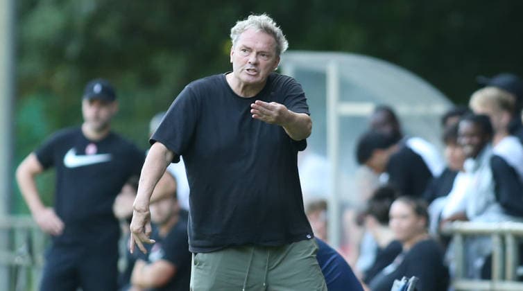 Soccer, 2026–2027 season, Regionalliga Nord, Eimsbütteler TV vs. Bremer SV; Coach Ralf Voigt of Bremer SV Wandsbek, Hamburg