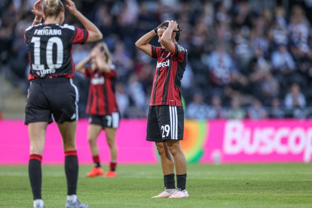 GER, Frankfurt, Eintracht Frankfurt vs. Paris Saint-Germain, UEFA Women’s Champions League, Soccer, UEFA, 2026–2027 Season, Brentanobad Stadium, 3rd Qualifying Round, First Leg: Pictured from left, frustration on the faces of Laura Freigang (Eintracht Frankfurt Women, 10) and Dilara Acikgoz (Eintracht Frankfurt Women, 29), emotions, disappointment and frustration after the draw. DFB and DFL regulations prohibit any use of photographs as image sequences and or quasi-video. August 26, 2026 Copyright: HMBxMedia HendrikxHamelau