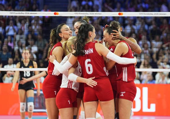 Turkiye v Germany - CEV EuroVolley 2026 ISTANBUL, TURKIYE - AUGUST 26: Players of Turkiye celebrate after winning the CEV EuroVolley 2026 Women Group A match between Turkiye and Germany at Sinan Erdem Dome in Istanbul, Turkiye on August 26, 2026. Esra Bilgin Anadolu Istanbul Turkey. Editorial use only. Please get in touch for any other usage.  Copyright: x2026xAnadoluxEsraxBilginx