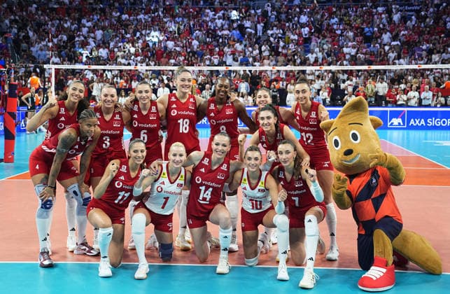 Turkiye v Germany - CEV EuroVolley 2026 ISTANBUL, TURKIYE - AUGUST 26: Players of Turkiye celebrate after winning the CEV EuroVolley 2026 Women Group A match between Turkiye and Germany at Sinan Erdem Dome in Istanbul, Turkiye on August 26, 2026. Esra Bilgin Anadolu Istanbul Turkey. Editorial use only. Please get in touch for any other usage.  Copyright: x2026xAnadoluxEsraxBilginx