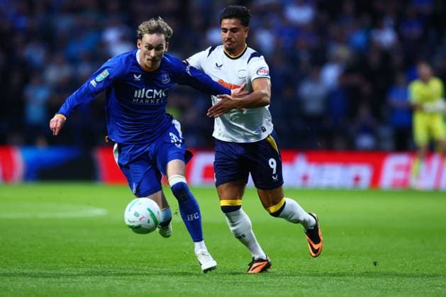 James Garner of Everton and Jusef Erabi of Preston North End Preston North End v Everton, EFL Carabao Cup, Second Round, Football, Deepdale, Preston, UK - 26 Aug 2026Preston Deepdale United Kingdom EDITORIAL USE ONLY No use with unauthorised audio, video, data, fixture lists, club league logos or live services. Online in-match use limited to 120 images, no video emulation. No use in betting, games or single club league player publications.  Copyright: xPaulxCurrie Shutterstockx 17115055am
