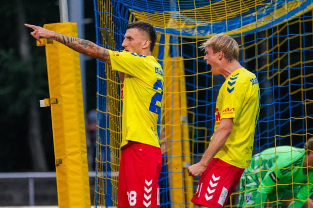 Goal celebration for SV Atlas Delmenhorst s 2-0 lead, scored by Steffen Rohwedder. SV Atlas Delmenhorst, 28, German soccer, Regionalliga Nord, 2026–27 season, Matchday 5, August 26, 2026, SV Atlas Delmenhorst vs. BSV Kickers Emden, Düsternortstraße Stadium, Delmenhorst, Lower Saxony Copyright: xLeonxFrickx