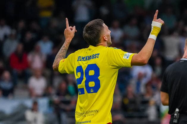 Goal celebration for SV Atlas Delmenhorst s 2-0 lead, scored by Steffen Rohwedder. SV Atlas Delmenhorst, 28, German soccer, Regionalliga Nord, 2026–27 season, Matchday 5, August 26, 2026, SV Atlas Delmenhorst vs. BSV Kickers Emden, Düsternortstraße Stadium, Delmenhorst, Lower Saxony Copyright: xLeonxFrickx