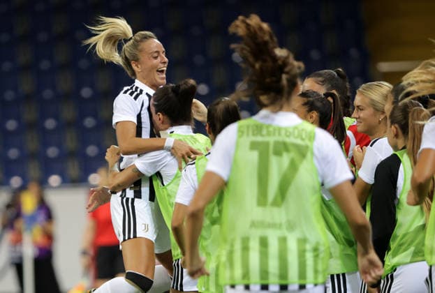 SOCCER - WCL, St.Poelten vs Juventus SANKT POELTEN,AUSTRIA,26.AUG.26 - SOCCER - UEFA Women s Champions League, qualification, SKN Sankt Poelten vs Juventus Turin. Image shows the rejoicing of Martina Rosucci (Juventus) and her team.  GEPAxpictures xWalterxLuger