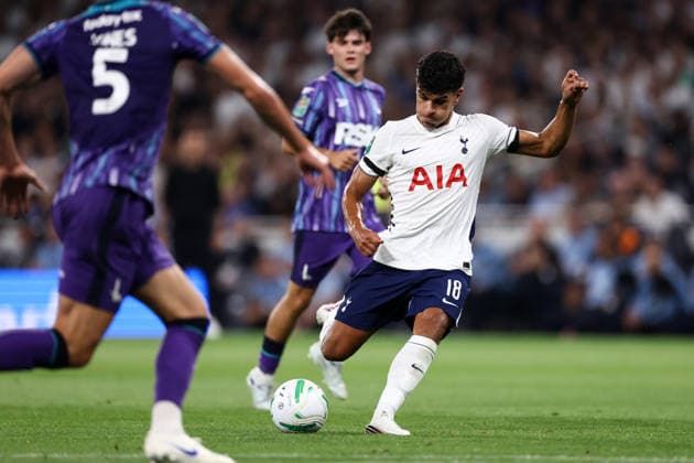 Tottenham Hotspur v Charlton Athletic 26 August 2026, London - Carabao Cup Second Round - Tottenham Hotspur v Charlton Athletic - Mateus Fernandes of Tottenham Hotspur - Photo: Jacques Feeney Offside. London UK *** Tottenham Hotspur gegen Charlton Athletic, 26. August 2026, London, Carabao Cup, zweite Runde: Tottenham Hotspur gegen Charlton Athletic – Mateus Fernandes von Tottenham Hotspur, Foto: Jacques Feeney, Abseits, London, Großbritannien  Copyright: xJacquesxFeeneyx xOffsidexOffside