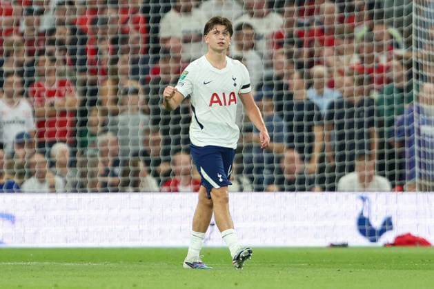 Mikey Moore of Tottenham Hotspur celebrates scoring his team s first goal Tottenham Hotspur v Charlton Athletic, EFL Carabao Cup, Second Round, Football, Tottenham Hotspur Stadium, London, UK, 26 08 2026, England - 26 Aug 2026London Tottenham Hotspur Stadium England United Kingdom EDITORIAL USE ONLY No use with unauthorised audio, video, data, fixture lists, club league logos or live services. Online in-match use limited to 120 images, no video emulation. No use in betting, games or single club league player publications.  Copyright: xHanc WiredxPhotos Shutterstockx 17118212r