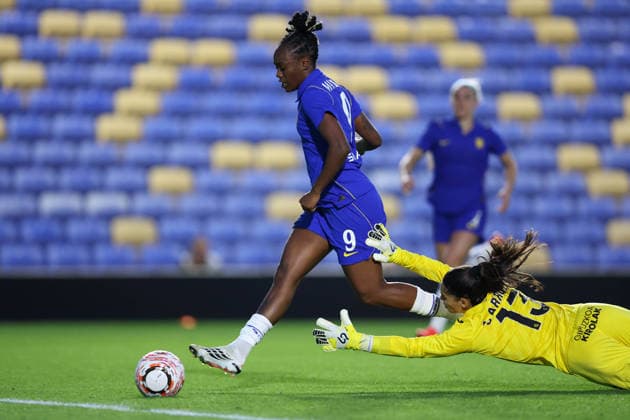 Chelsea gegen Real Sociedad Frauen, 26. August 2026, London – UEFA Women’s Champions League, dritte Qualifikationsrunde, Hinspiel: Chelsea gegen Real Sociedad Frauen – Melvine Malard von Chelsea umspielt Real Sociedad-Torhüterin Julia Arrula und erzielt das dritte Tor. Foto: Charlotte Wilson – Abseits, London, Großbritannien  Copyright: xCharlottexWilsonx xOffsidexOffside