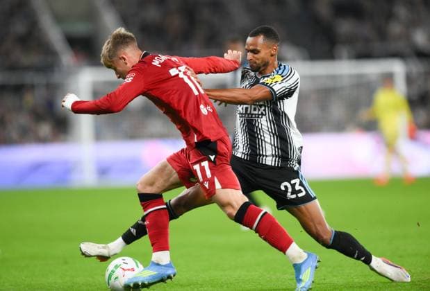 Jacob Murphy of Newcastle United challenges Jimmy Jay-Morgan of West Bromwich Albion Newcastle United v West Bromwich Albion, EFL Carabao Cup, Second Round, Football, St James Park, Newcastle, UK - 26 Aug 2026Newcastle St James Park United Kingdom EDITORIAL USE ONLY No use with unauthorised audio, video, data, fixture lists, club league logos or live services. Online in-match use limited to 120 images, no video emulation. No use in betting, games or single club league player publications.  Copyright: xRichardxLee Shutterstockx 17115059be