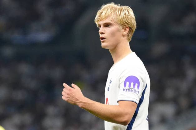 26th August 2026; Tottenham Hotspur Stadium, London, England; Carabao Cup Football, Tottenham Hotspur versus Charlton Athletic; Lucas Bergvall of Tottenham Hotspur in action TomxMajor
