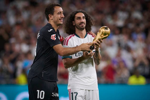 REAL MADRID CF v REAL SOCIEDAD. LA LIGA 2026 2027. ROUND 1. Real Madrid CF™s Marc Cucurella (r) and Real Sociedad s Mikel Oyarzabal with the World Cup trophy during La Liga match. August 26 ,2026. (ALTERPHOTOS Ropero) MadridSpain  Copyright: xRoperox