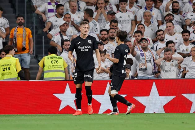 Luka Sucic of Real Sociedad celebrates with his teammates after scoring his team s first goal during the LaLiga EA Sports match between Real Madrid CF and Real Sociedad de Fútbol at Estadio Santiago Bernabéu on August 26, 2026, in Madrid, Spain. Photo by Manu Reino, DeFodi Images
