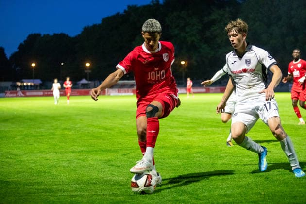 Colin Kroll Thiel (GFC), center, vs. Noah Salaske (SVB), right, GER, soccer, men s, Northeast Regional League, 2026–2027 season, Greifswalder FC vs. SV Babelsberg 03, final score 2–1
