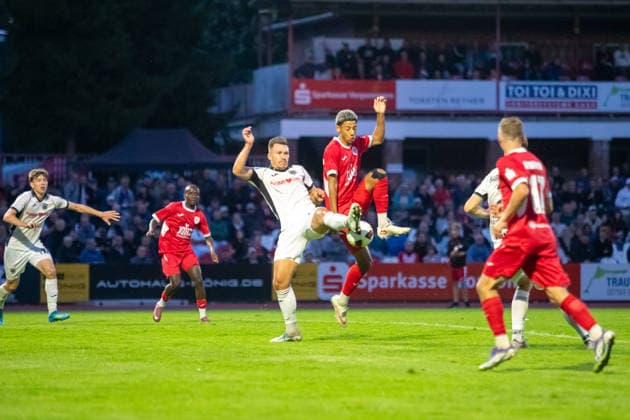 Gordon Büch (SVB), left, vs. Collin Kroll Thiel (GFC), center; GER, soccer, men s, Regionalliga Nordost, 2026–2027 season, Greifswalder FC vs. SV Babelsberg 03, final score 2–1