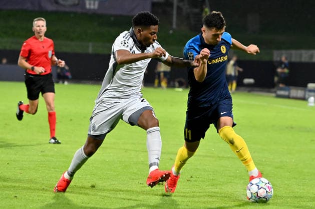 CELJE; SLOVENIA , AUGUST 26: Milot Avdyli of Celje (R) in action against Cesar Blackman of Slovan Bratislava (L) during the UEFA Champions League Play-offs 2nd leg match between Celje (Slovenia) and Slovan Bratislava (Slovakia) at Stadion Celje, Celje on August 26, 2026 in Celje, Slovenia. (Photo by Igor Kupljenik Sports Press Photo). Copyright: xIgorxKupljenikx xSPPx Sportspressphoto_SPR216451