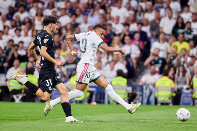 August 26, 2026, Madrid, Madrid, Spain: Kylian Mbappe of Real Madrid CF and Jon Martin of Real Sociedad during La Liga football match between Real Madrid CF and Real Sociedad at Santiago Bernabeu Stadium in Madrid, Spain, August 26, 2026 Madrid Spain - ZUMAa206 20260826_zsp_a206_091 Copyright: xRubenxAlbarranx