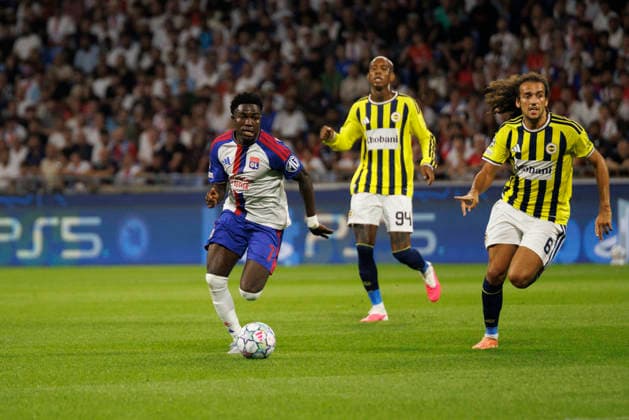 Ernest Nuamah seen during UEFA Champions League play off qualifying game between teams of Olympique Lyon and Fenerbahce SK (Quentin Montiel-Font Ball Raw Images) DÃ cines-Charpieu Groupama Stadium France Copyright: xQuentinxMontiel-Fontx quentinmontielfont_lyon_fenerbahce_2627