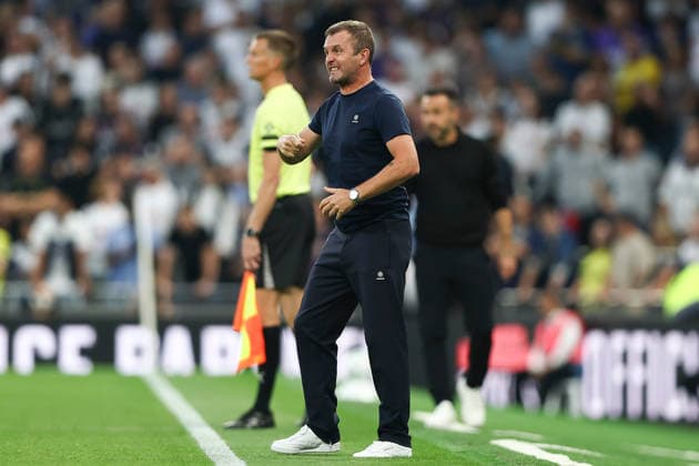 Tottenham Hotspur v Charlton Athletic, Carabao Cup Charlton Athletic manager Nathan Jones during the Tottenham Hotspur v Charlton Athletic Carabao Cup 2nd Round match at the Tottenham Hotspur Stadium, London, England on 26 August 2026 Credit: Ian Stephen Every Second Media Editorial use only. All images are copyright Every Second Media Limited. No images may be reproduced without prior permission. All rights reserved. Premier League and Football League images are subject to licensing agreements with Football DataCo Limited. see https: www.football-dataco.com Copyright: xIMAGO EveryxSecondxMediax ESM-2118-0023 IanxStephenx xEveryxSecondxMediax