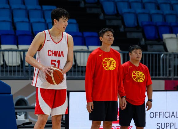 Qatar V China- FIBA Basketball World Cup 2027 Qualifiers Hansen Yang of Team China attends a training session ahead of the FIBA Basketball World Cup 2027 Asian Qualifiers match against Qatar on August 26, 2026, in Al Wakrah, Qatar. The match is part of the fourth window of the Asian Qualifiers for the FIBA Basketball World Cup 2027. Qatar and China are in Group F. DOHA Qatar Copyright: xNOUSHADx