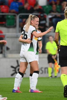 SOSNOWIEC 26.08.2026 MECZ III RUNDA KWALIFIKACJI LIGA MISTRZOW SEZON 2026 27 CZARNI SOSNOWIEC - OUD-HEVERLEE LEUVEN -- UEFA WOMEN S CHAMPIONS LEAGUE QUALIFYING THIRD ROUND MATCH CZARNI SOSNOWIEC - OUD-HEVERLEE LEUVEN ISABELLA DEKKER FOT. KRZYSZTOF HELIOS 400MM NEWSPIX.PL --- newspix.pl 