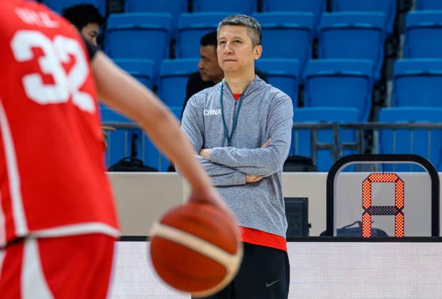Qatar V China- FIBA Basketball World Cup 2027 Qualifiers Guo Shiqiang, head coach of Team China, is seen during a training session ahead of the FIBA Basketball World Cup 2027 Asian Qualifiers match against Qatar on August 26, 2026, in Al Wakrah, Qatar. The match is part of the fourth window of the Asian Qualifiers for the FIBA Basketball World Cup 2027. Qatar and China are in Group F. DOHA Qatar Copyright: xNOUSHADx