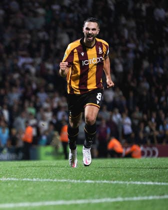 Bradford City v Burnley, Carabao Cup Bradford City midfielder Adam Phillips scores and celebrates the winning penalty in the penalty shoot out during the Bradford City v Burnley Carabao Cup 2nd Round match at the University of Bradford Stadium, Bradford, England on 26 August 2026 Credit: Max Lomas Every Second Media Editorial use only. All images are copyright Every Second Media Limited. No images may be reproduced without prior permission. All rights reserved. Premier League and Football League images are subject to licensing agreements with Football DataCo Limited. see https: www.football-dataco.com Copyright: xIMAGO EveryxSecondxMediax ESM-2120-0008 MaxxLomasx xEveryxSecondxMediax
