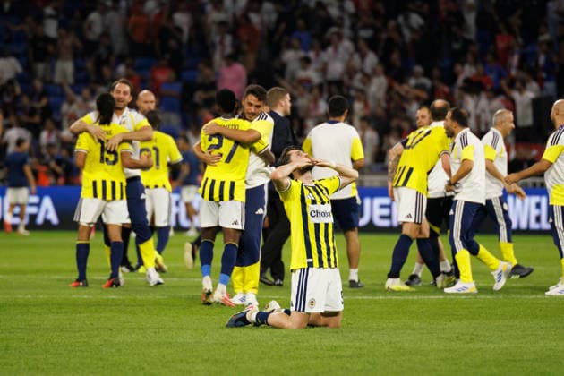 Ismail Yuksek seen during UEFA Champions League play off qualifying game between teams of Olympique Lyon and Fenerbahce SK (Quentin Montiel-Font Ball Raw Images) DÃ cines-Charpieu Groupama Stadium France Copyright: xQuentinxMontiel-Fontx quentinmontielfont_lyon_fenerbahce_2627-14