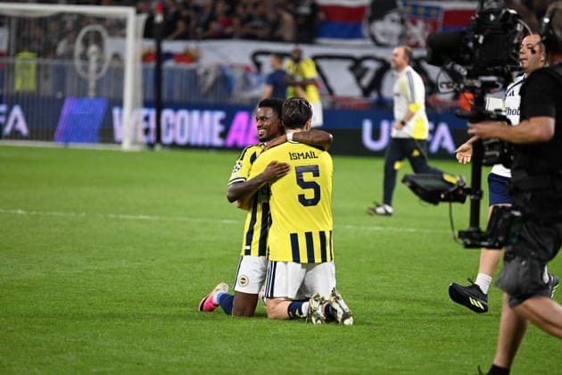 Football : Olympique Lyonnais v Fenerbahce SK - UEFA Champions League, Play-offs - 26 08 2026 Players of FENERBAHCE celebrates after winner the UEFA Champions League, Play-offs, second leg football match between Olympique Lyonnais and Fenerbahce SK at Groupama Stadium Decines Charpieu Lyon France on August 26 2026 LYONFrance  Copyright: xMouradxAllilix