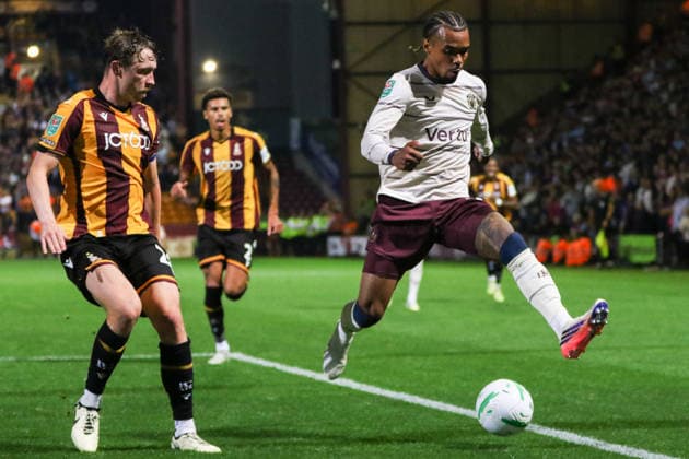 BRADFORD, ENGLAND - AUGUST 26: Lucas Pires of Burnley controls the ball during the Carabao Cup match between Bradford City and Burnley at Valley Parade on August 26, 2026 in Bradford, England. Copyright: xSeanxChandlerx xSPPx Sportspressphoto_SPR216548