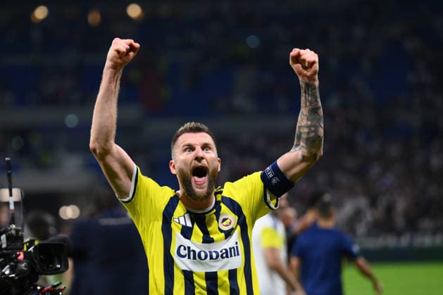 Olympique Lyon v Fenerbahce - UEFA Champions League LYON, FRANCE - AUGUST 26: Milan Skriniar of Fenerbahce celebrates at the end of the UEFA Champions League playoff round second-leg match between Olympique Lyon and Fenerbahce at Groupama Stadium in Lyon, France on August 26, 2026. Arif Hudaverdi Yaman Anadolu Lyon France. Editorial use only. Please get in touch for any other usage.  Copyright: x2026xAnadoluxArifxHudaverdixYamanx