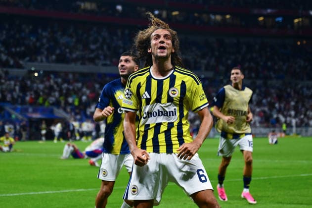 Olympique Lyon v Fenerbahce - UEFA Champions League LYON, FRANCE - AUGUST 26: Matteo Guendouzi of Fenerbahce celebrates at the end of the UEFA Champions League playoff round second-leg match between Olympique Lyon and Fenerbahce at Groupama Stadium in Lyon, France on August 26, 2026. Arif Hudaverdi Yaman Anadolu Lyon France. Editorial use only. Please get in touch for any other usage.  Copyright: x2026xAnadoluxArifxHudaverdixYamanx