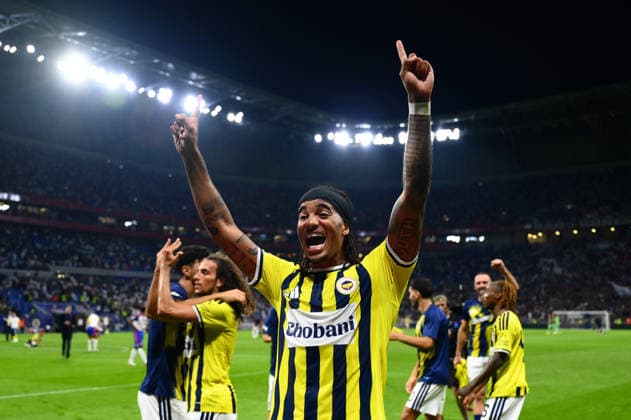 Olympique Lyon v Fenerbahce - UEFA Champions League LYON, FRANCE - AUGUST 26: Archie Brown of Fenerbahce celebrates at the end of the UEFA Champions League playoff round second-leg match between Olympique Lyon and Fenerbahce at Groupama Stadium in Lyon, France on August 26, 2026. Arif Hudaverdi Yaman Anadolu Lyon France. Editorial use only. Please get in touch for any other usage.  Copyright: x2026xAnadoluxArifxHudaverdixYamanx