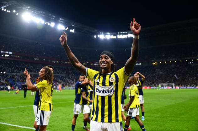 Olympique Lyon v Fenerbahce - UEFA Champions League LYON, FRANCE - AUGUST 26: Archie Brown of Fenerbahce celebrates at the end of the UEFA Champions League playoff round second-leg match between Olympique Lyon and Fenerbahce at Groupama Stadium in Lyon, France on August 26, 2026. Arif Hudaverdi Yaman Anadolu Lyon France. Editorial use only. Please get in touch for any other usage.  Copyright: x2026xAnadoluxArifxHudaverdixYamanx