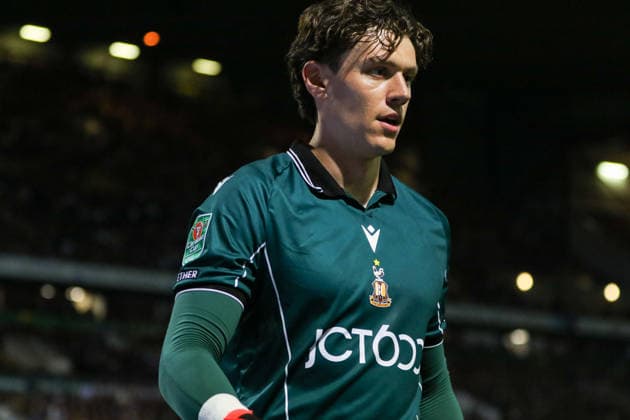 BRADFORD, ENGLAND - AUGUST 26: Goalkeeper Jon McCracken of Bradford City during the game between Bradford City and Burnley at Valley Parade on August 26, 2026 in Bradford, England. Copyright: xSeanxChandlerx xSPPx Sportspressphoto_SPR216565